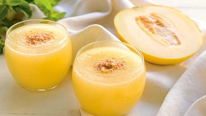 smoothie de pepee galben jpg