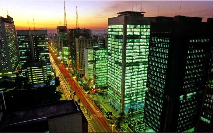 Cele mai mari bulevarde din lume Avenida Paulista Sao Paolo