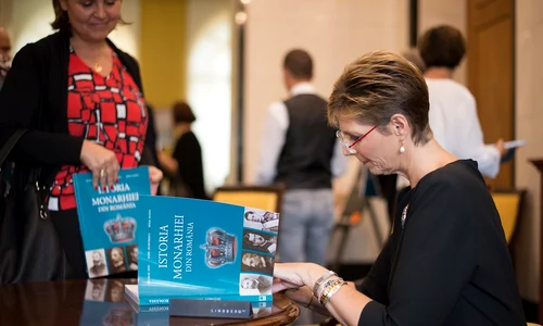Lansarea manualului şcolar „Istoria Monarhiei din România” foto Radu Moldoveanu MNAR 19 septembrie 2017 3 jpeg