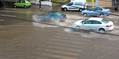 Ploaie torenţială la Constanţa Foto S.I.