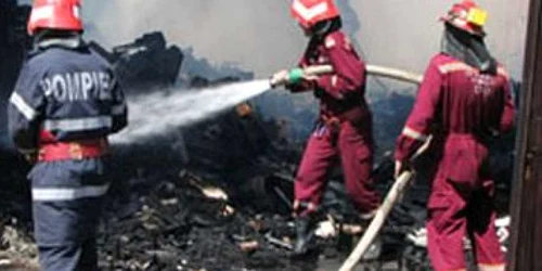 Satu Mare: Rănit grav în urma unui incendiu izbucnit în maşină