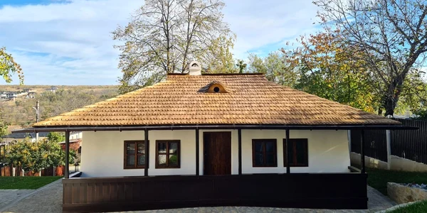 Bojdeuca lui Ion Creangă, după renovare (foto: Facebook / Costel Alexe)