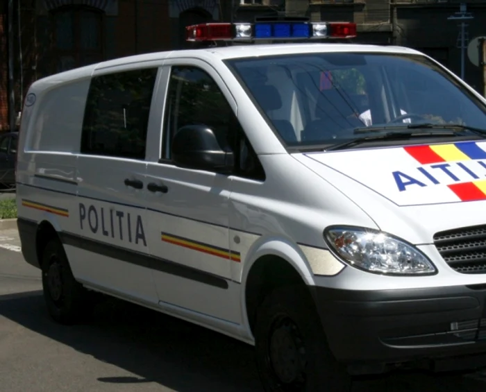 Cele 11 persoane au fost reţinute pentru spălare de bani şi evaziune fiscalăArhiva Click!