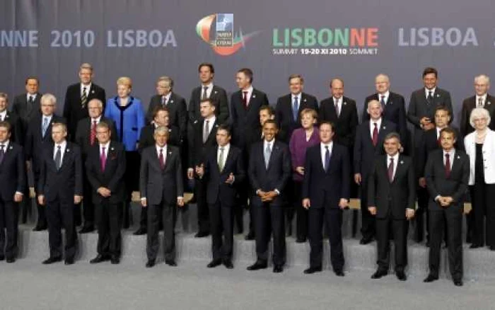 Participanţii summitului NATO