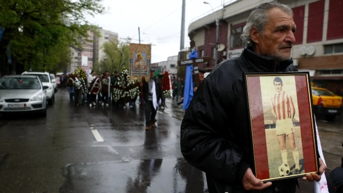Fosta glorie a Rapidului a fost înmormântată cu onoruri