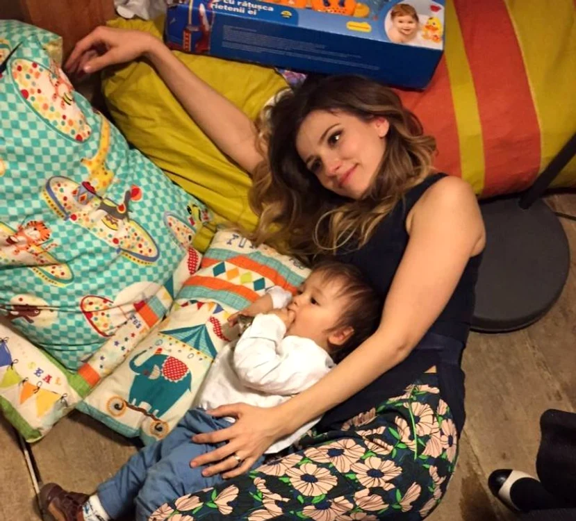 
    Dana Rogoz are aceste probleme de când a devenit mamafoto: arhiva personală  