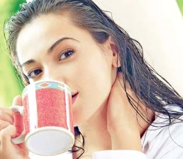 Specialiştii spun că femeile ar fi cruţate de multe necazuri, dacă ar bea, când şi când, infuzii preparate din Coada-şoricelului