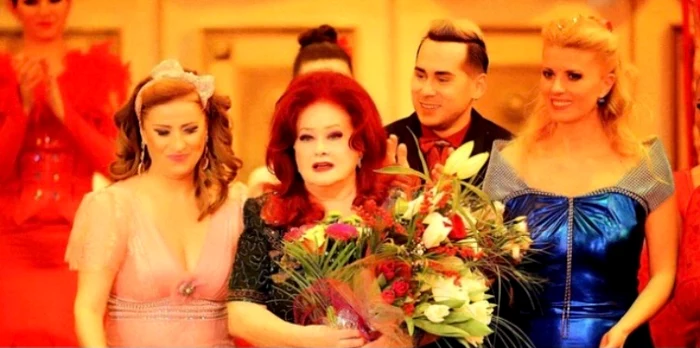 Raluca Guslicov a primit sfaturi de la Stela Popescu foto: Facebook 