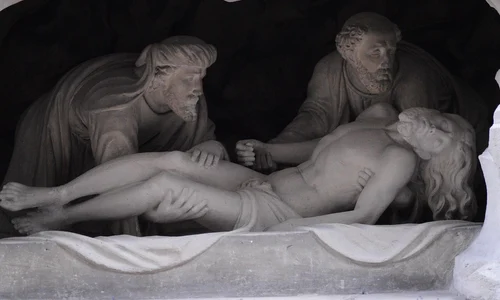 statues 5027619 1280 jpg