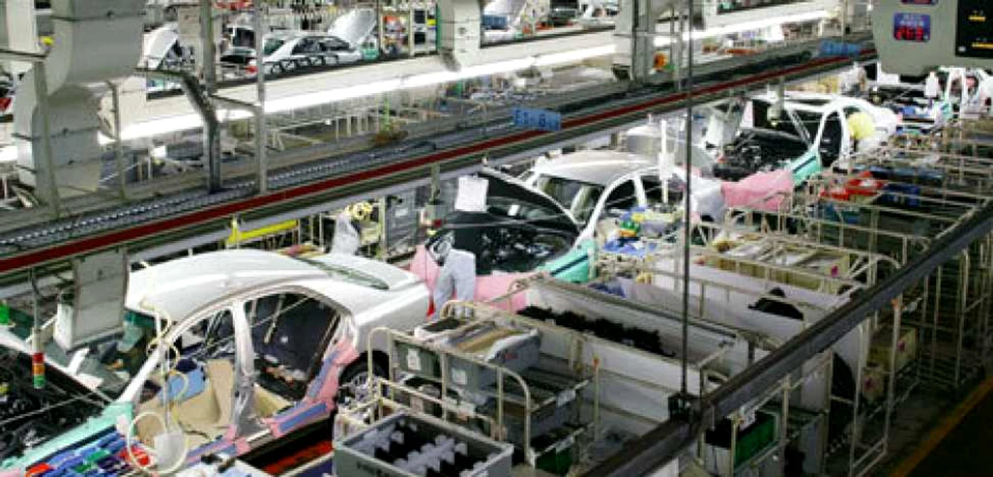 Mai mulţi producători auto şi-au închis fabricile din China