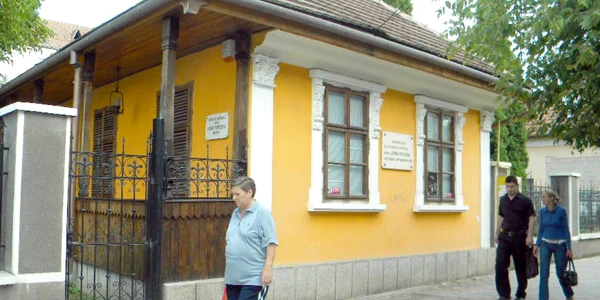 Casa lui Mureşanu  a devenit bibliotecă