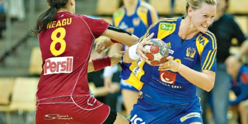 Cristina Neagu (nr. 8) va avea parte de un marcaj dur din partea suedezelor