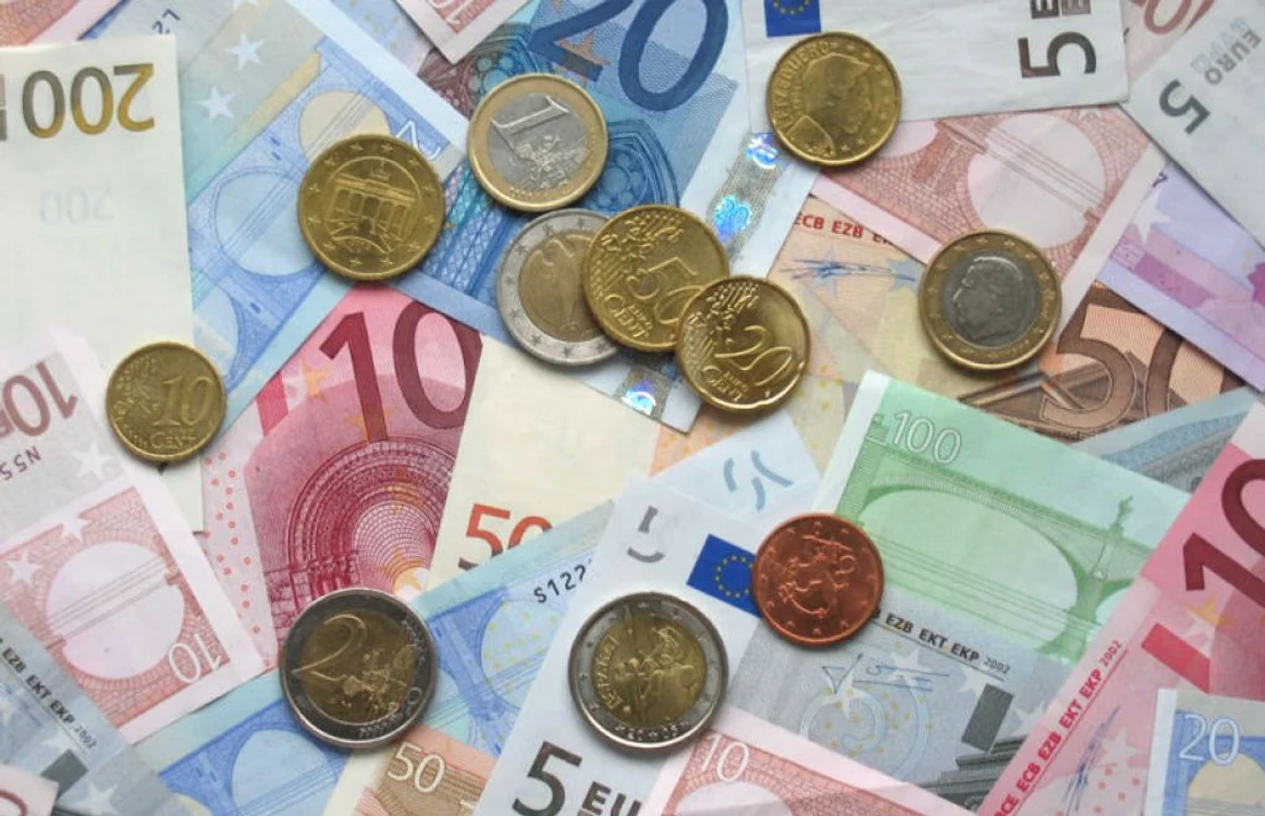 Curs valutar la bănci. Curs BNR azi