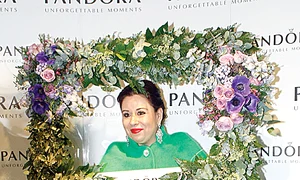 22 23 vcxzixzcedete oana roman jpeg