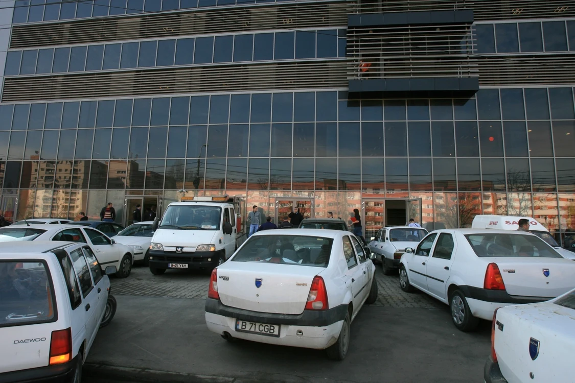 Loganul alb este vedeta pieţei auto din România