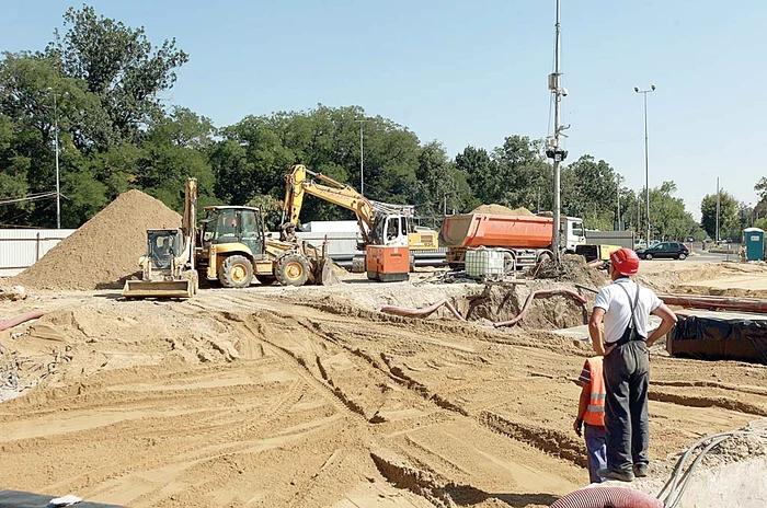 Şi la Casa Presei şantieriștii sunt la datorie