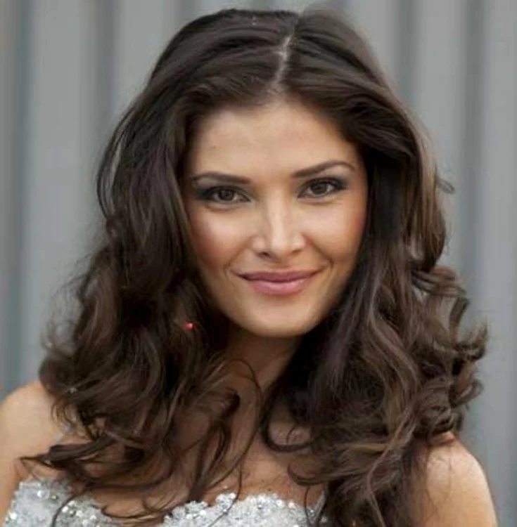 
    Alina Puşcaş  