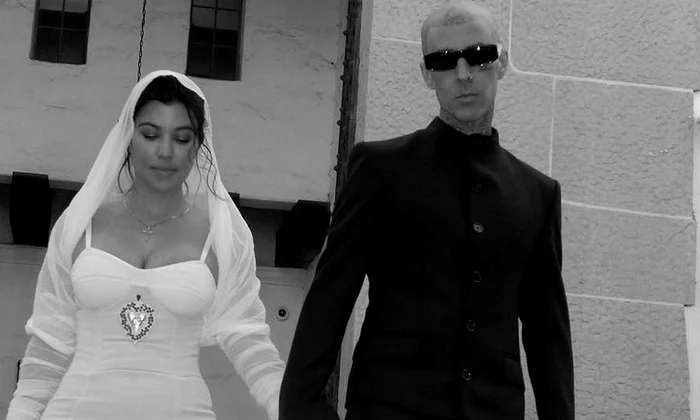 nunta lui Kourtney Kardashian cu Travis Barker jpg