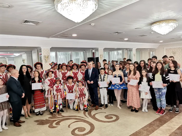 Zeci de copii și tineri talentați au fost premiați de ASCAR FOTO: A.M.