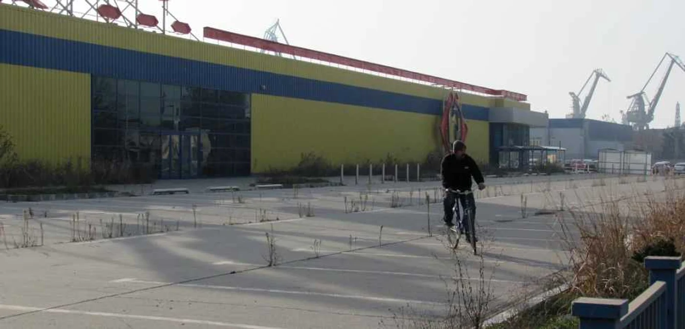 Şi agentul de pază Cătălin Stoica aşteaptă revitalizarea zonei