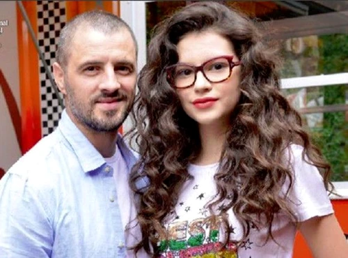 3 cum arata cleopatra stratan la 17 ani foto 2 jpg jpeg