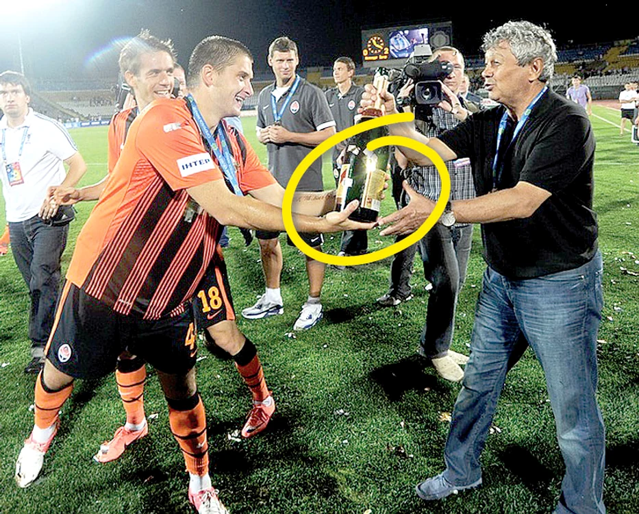 Şahtior câştigă Supercupa, 2-0 cu Metalurg. Lucescu nu-şi mai  lasă jucătorii să pună  mâna pe sticla de şampanie