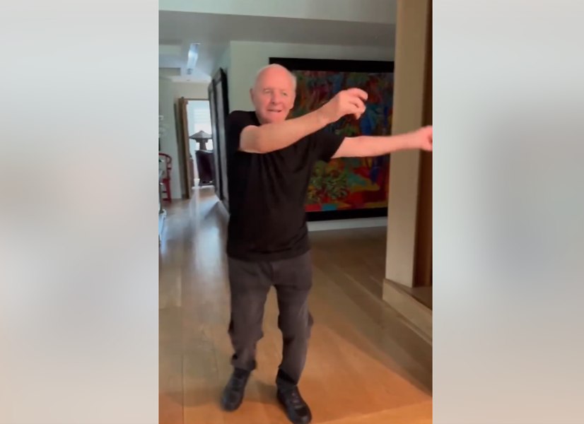 Imagini virale cu Anthony Hopkins plin de energie, la aproape 87 de ani: „Dansează ca și când nimeni nu se uită!”