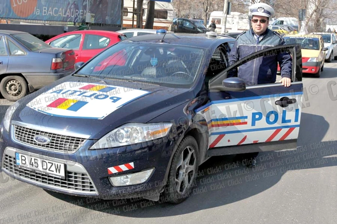 Hyundai Elantra: Circulă de anul acesta  pe DN1. Costă în jur de  18.000 € şi prinde o viteză  de 200 km/h. Ajunge la  100km/h în şapte secunde (Fotografii: Sever Gheorghe, Dorin Constanda, Florin Şuler )