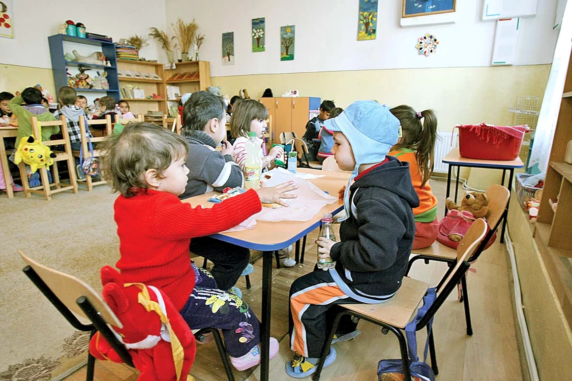 Peste 11.000 de copii vor primi tichetul