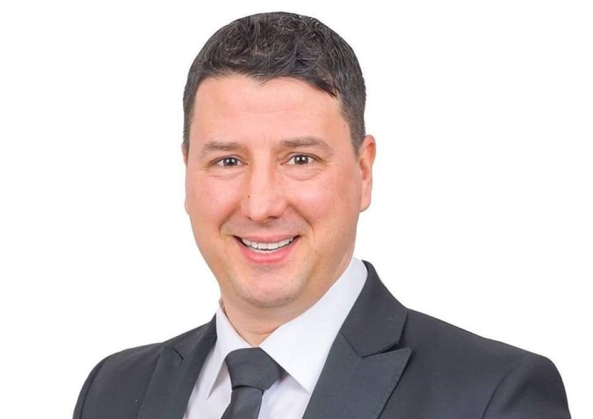 Încă un senator demisionat din SOS s-a afiliat la grupul parlamentar al PSD