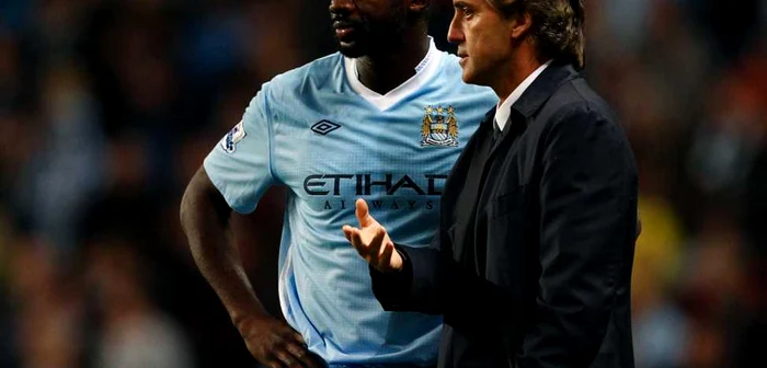 Kolo Toure şi Roberto Mancini