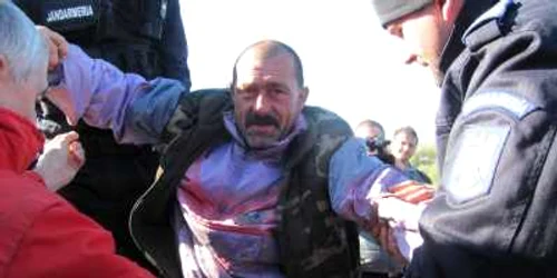 Marinel Oros, bolnav psihic, a încercat din nou să se sinucidă