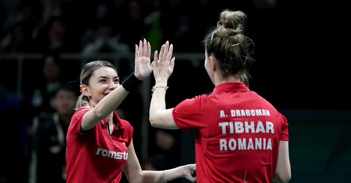 Berni Szocs și Andreea Dragoman au pus umărul la succesul României. Foto ittf.com