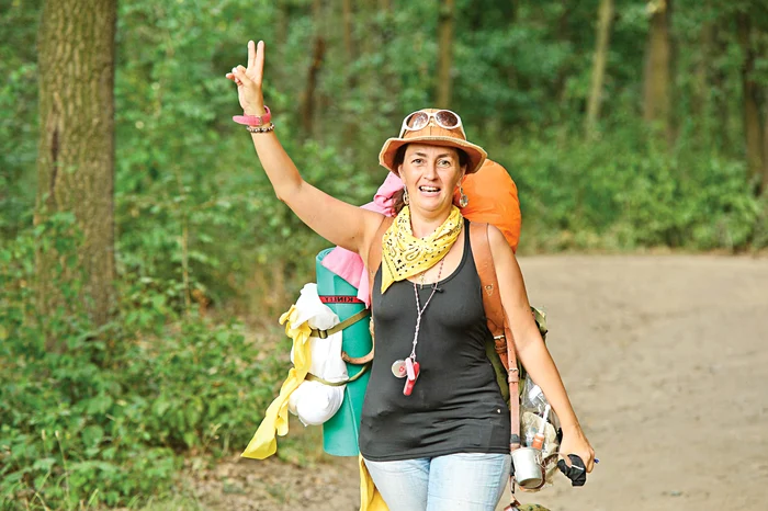 Rona Hartner este una dintre cele mai puternice concurente. De obicei, ei i se pun în cârcă bagajele de peste 30 de kilograme