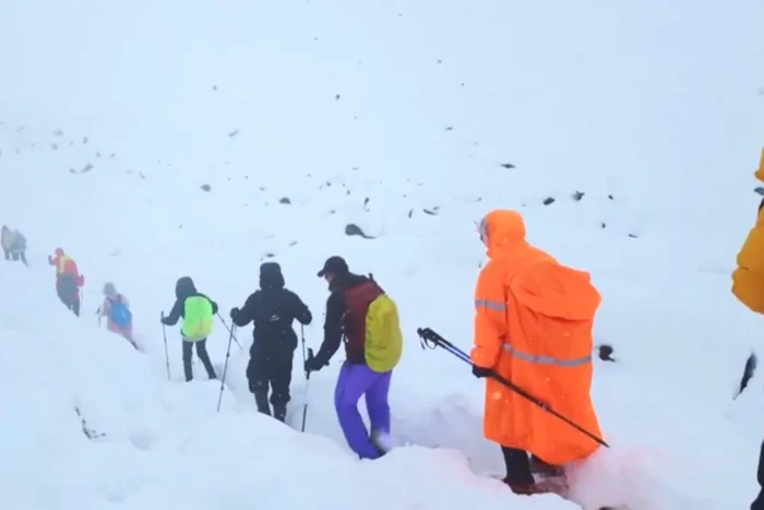 Operațiune dramatică de salvare pe Everest.