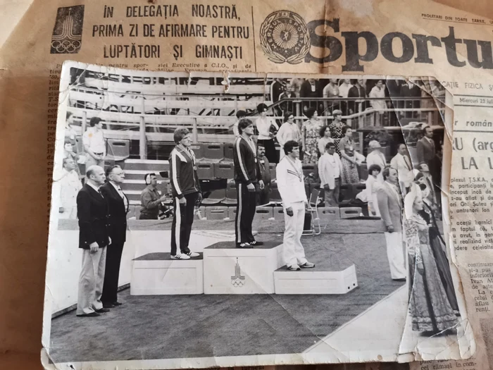 Pe podiumul Olimpiadei, pentru România FOTO: arhiva personală