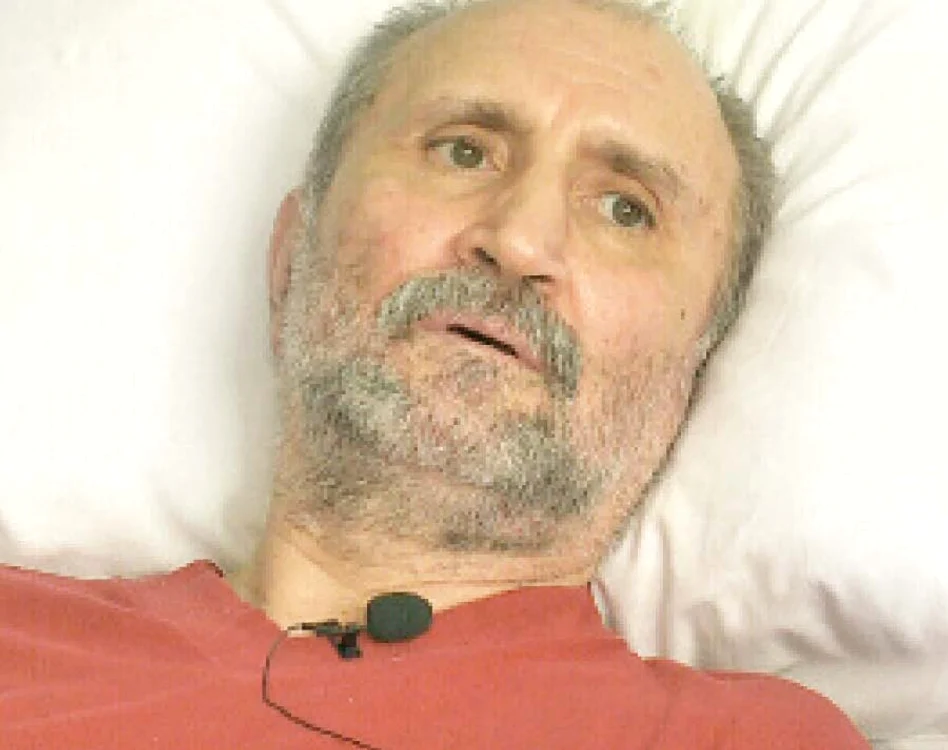 Şerban Ionescu  este internat la spitalul  SRI din Balotești.  Medicii încearcă să  găsească un tratament  pentru boala lui