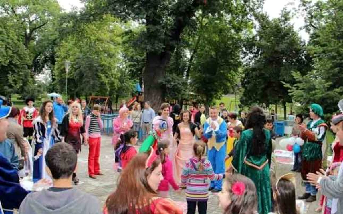 Copiii sunt aşteptaţi în noul parc FOTO arhivă