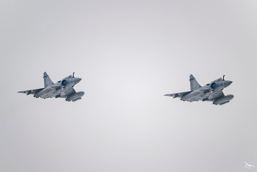 Ucraina a folosit pentru prima dată avioane franceze de vânătoare ca să respingă atacuri ruseşti. Reacția lui Zelenski: „Vă mulțumesc”