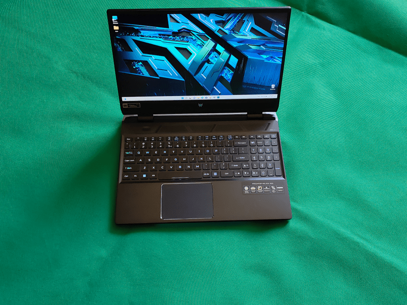 Acer Predator Helios 300, laptop de gaming mid-range cu performanță premium [TECH REVIEW]
