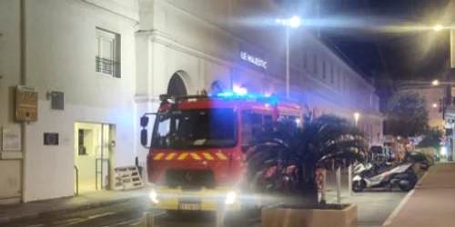 incendiu la hotelul majestic din Cannes FOTO X @ChrisBelicchi jfif