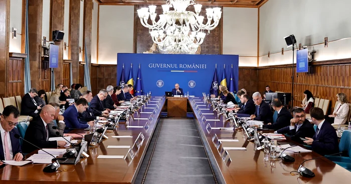 Guvernul Bolojan ia în discuție măsuri fiscale și limitează cheltuielile prefecturilor FOTO: Gov.ro