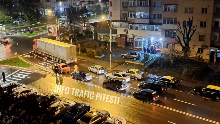 Accidentul mortal a avut loc pe o stradă centrală din Pitești FOTO Facebook Infotrafic Pitești