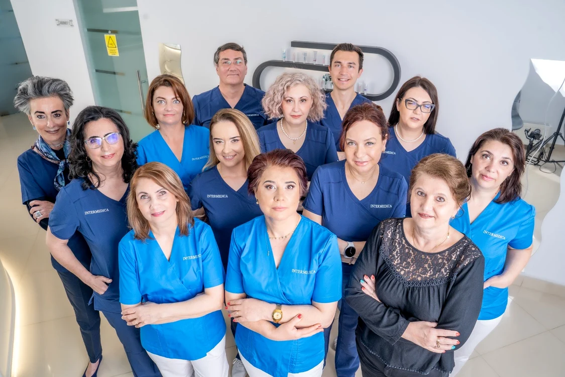 ce trebuie sa verifici inainte de un implant dentar in romania medicul materialele sau clinica in ansamblu1 jpg