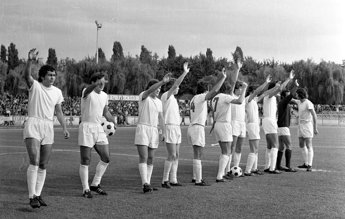 Mircea Lucescu a cucerit 7 titluri de campion ca jucător la Dinamo (FOTO: Facebook/ CS Dinamo)