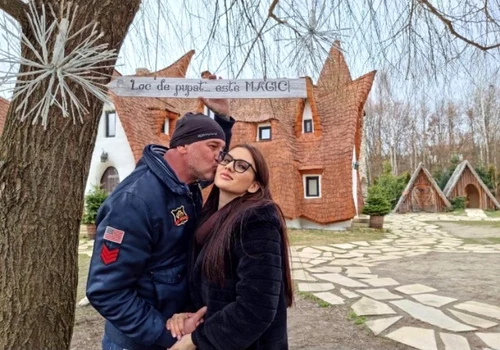 Cristian Caloeanu, solistul de la trupa „Haiducii lui 7 Cai”, a devenit tătic de fetiță, la 53 de ani foto: Facebook 