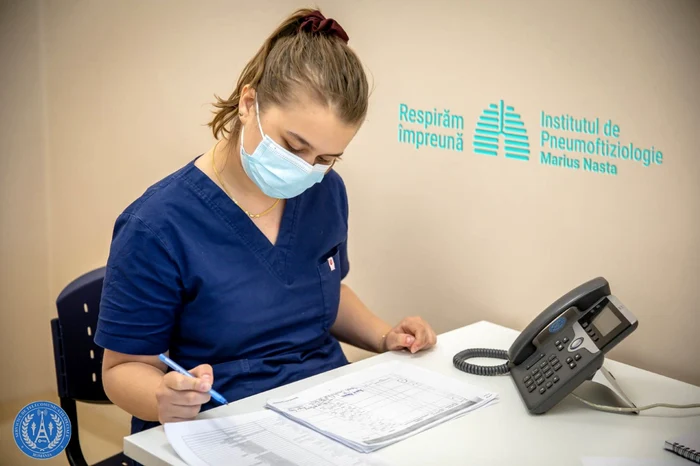 La call center-ul de la Spitalul Marius Nasta se răspunde 7 zile din 7 Fotografii: STS