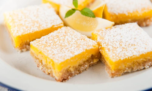 Desert de post  Prajitura cu lamaie  Sursa foto shutterstock 89567542 jpg