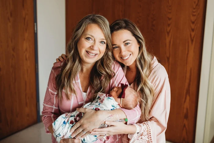 8 bunica care a nascut nepoata 2 jpg jpeg