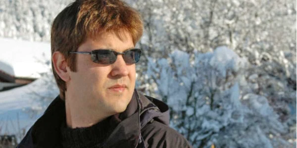 Ochelarii de soare sunt singura modalitate de a proteja ochii de razele soarelui în timpul iernii
